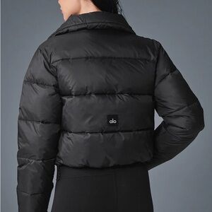 Alo yoga jacket puffer